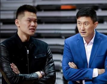 叶辰说：我只是打个比方嘛，假如我是呢？萧初然笑道：假如你真是什么有钱人家的少爷，那我就跟你离婚。